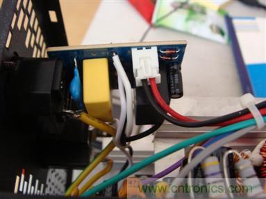 圖1:在電子系統(tǒng)設(shè)計(jì)中干擾情況