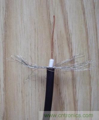 最簡(jiǎn)單使用的天線(xiàn)——罐頭天線(xiàn)，可做正饋大鍋饋源！ 