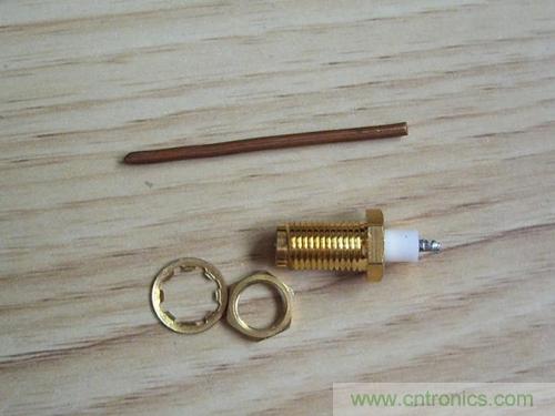 最簡(jiǎn)單使用的天線(xiàn)——罐頭天線(xiàn)，可做正饋大鍋饋源！ 