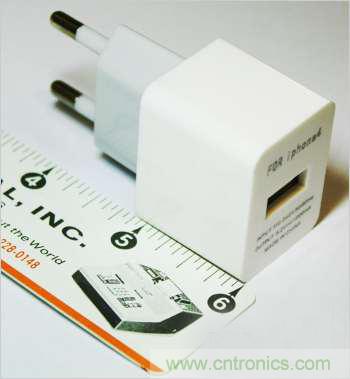 2.79美元購(gòu)買的無牌USB充電器