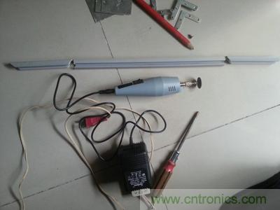 手工打造太陽能充電照明系統(tǒng):點亮LED給手機充電