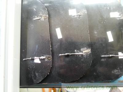 手工打造太陽能充電照明系統(tǒng):點亮LED給手機充電