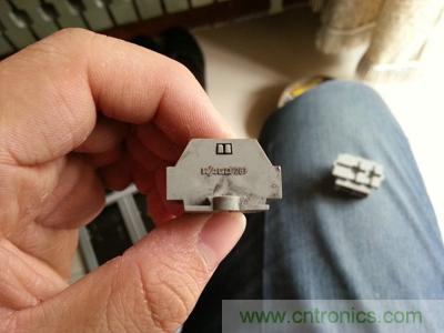 手工打造太陽能充電照明系統(tǒng):點亮LED給手機充電