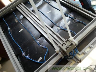 手工打造太陽能充電照明系統(tǒng):點亮LED給手機充電