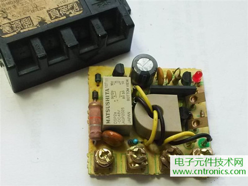 漏電保護器拆解：結構有差異，做工不錯