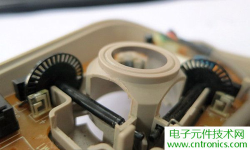 殿堂級(jí)機(jī)械鼠標(biāo)拆解：嘆精致做工！