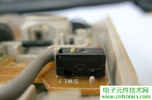 殿堂級(jí)機(jī)械鼠標(biāo)拆解：嘆精致做工！