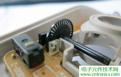 殿堂級(jí)機(jī)械鼠標(biāo)拆解：嘆精致做工！