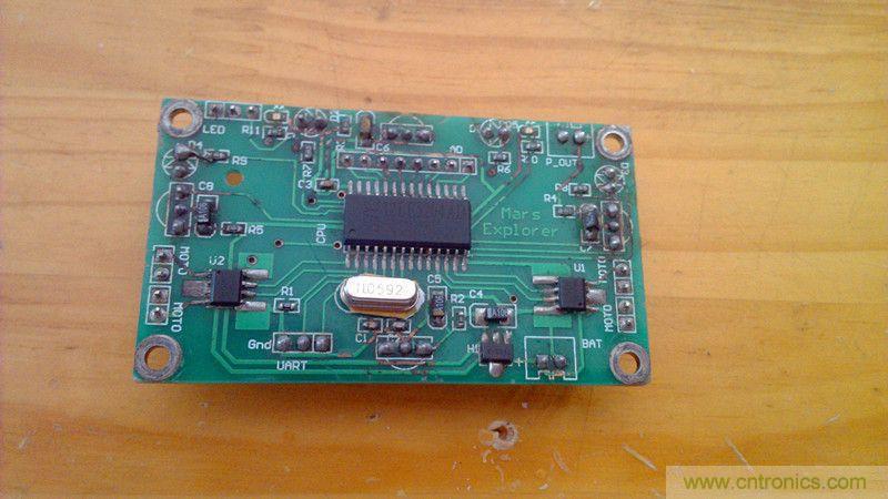 牛人力作！PCB版藍牙智能小車DIY