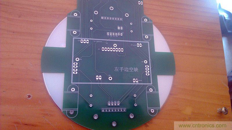 牛人力作！PCB版藍牙智能小車DIY