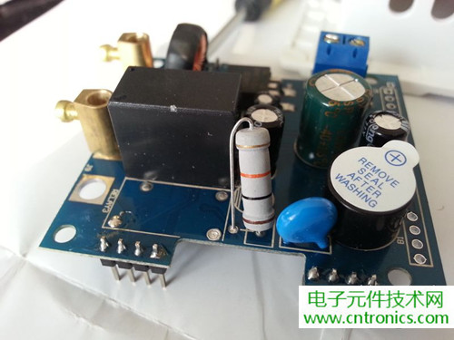 一款觸控開關(guān)拆解，做工不錯(cuò)