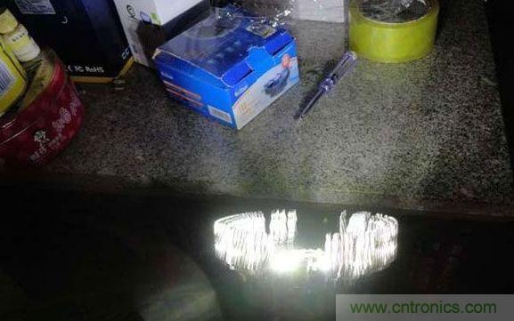 變廢為寶！風(fēng)扇散熱器變身山寨LED燈