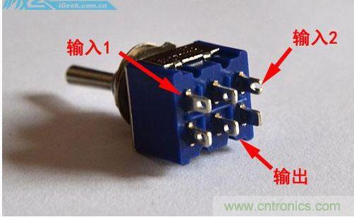 DIY：自制超炫音頻分配器，實現(xiàn)音箱共用