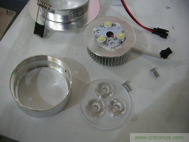 DIY：大雄家的路燈，帶你找回童年的記憶