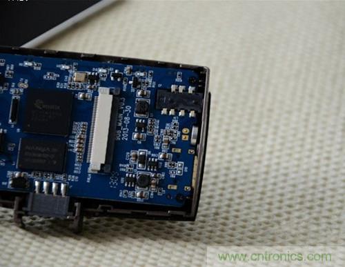 悅視界行車(chē)記錄儀全新拆解