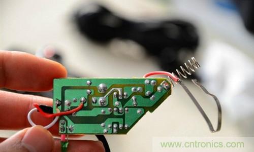 悅視界行車(chē)記錄儀全新拆解