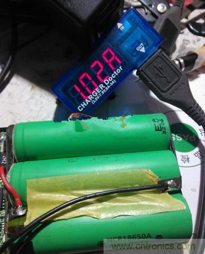 一拆便知！移動電源充電電流如何改造？