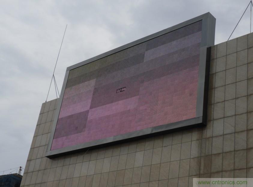 LED顯示屏突然黑屏，什么原因？如何應對？