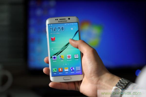 三星S6 Edge+拆解：比S6 Edge加在哪里？