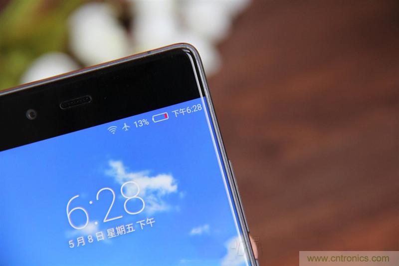 無邊框的 nubia Z9 ，一款既有驚喜，又有驚艷的智能手機
