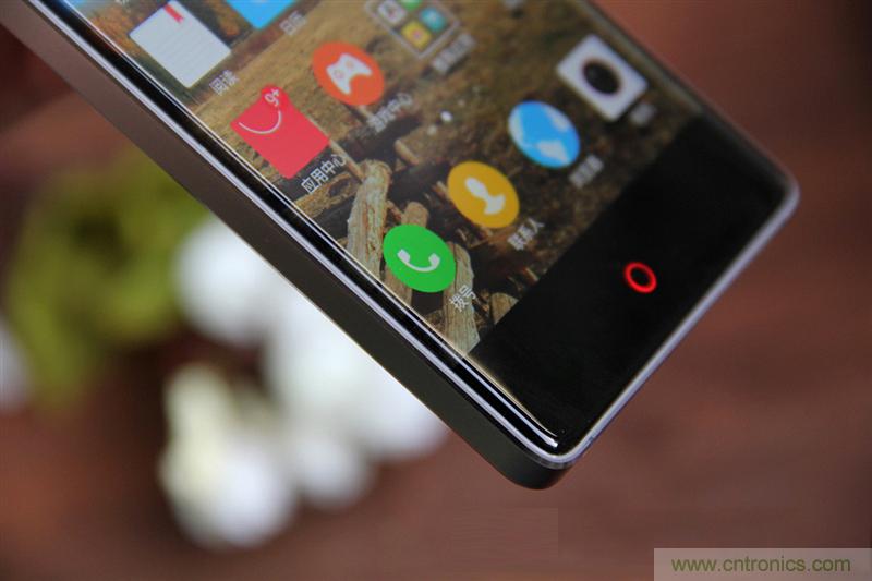 無邊框的 nubia Z9 ，一款既有驚喜，又有驚艷的智能手機