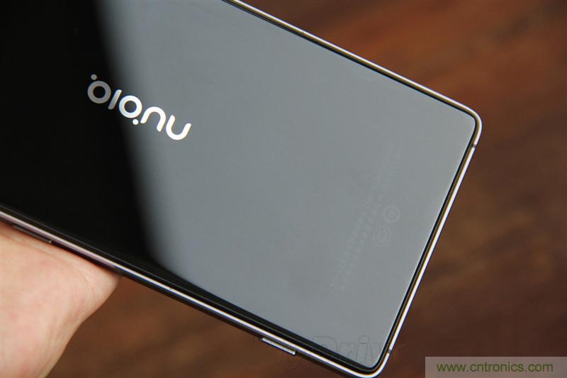 無邊框的 nubia Z9 ，一款既有驚喜，又有驚艷的智能手機