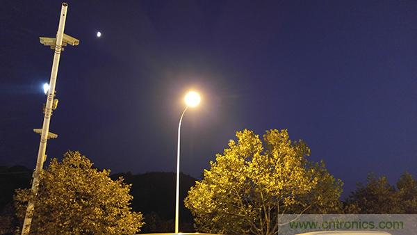 業(yè)界良心 LG V10 評測:剛毅、冷峻，不失人性化