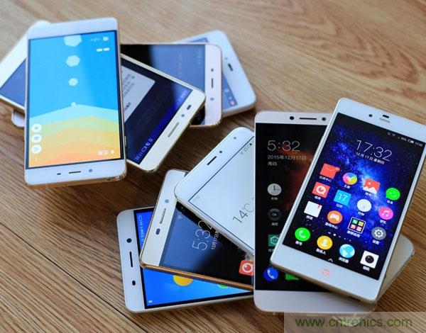 2015年9款千元智能手機橫評：誰才是紅海霸主？