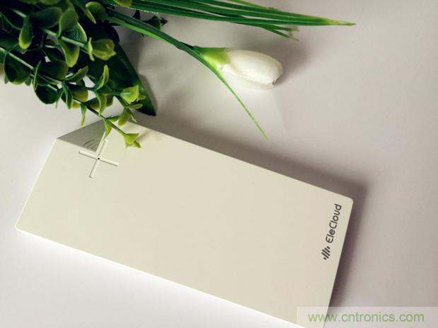 長(zhǎng)虹流云智能電源，集“充電”+“存儲(chǔ)”于一身