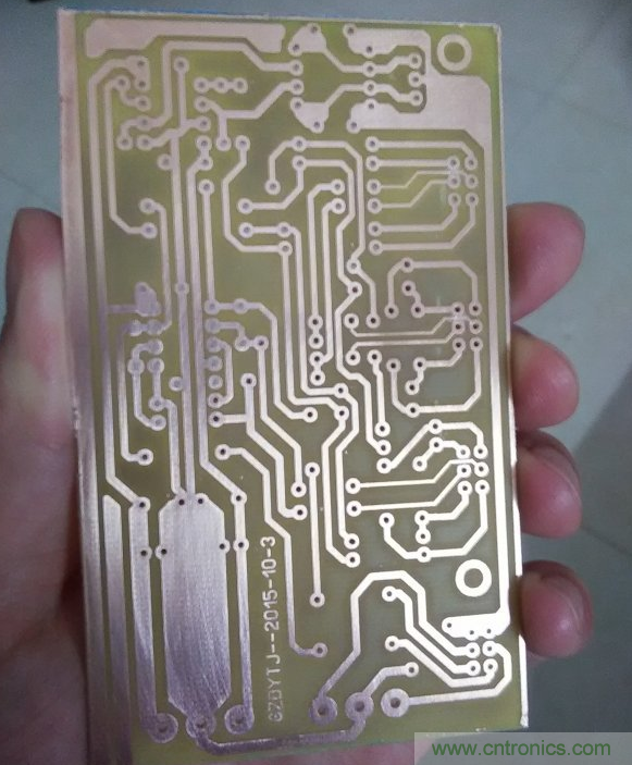 嘗試了四次PCB制作， 最后一發(fā)算是成功了