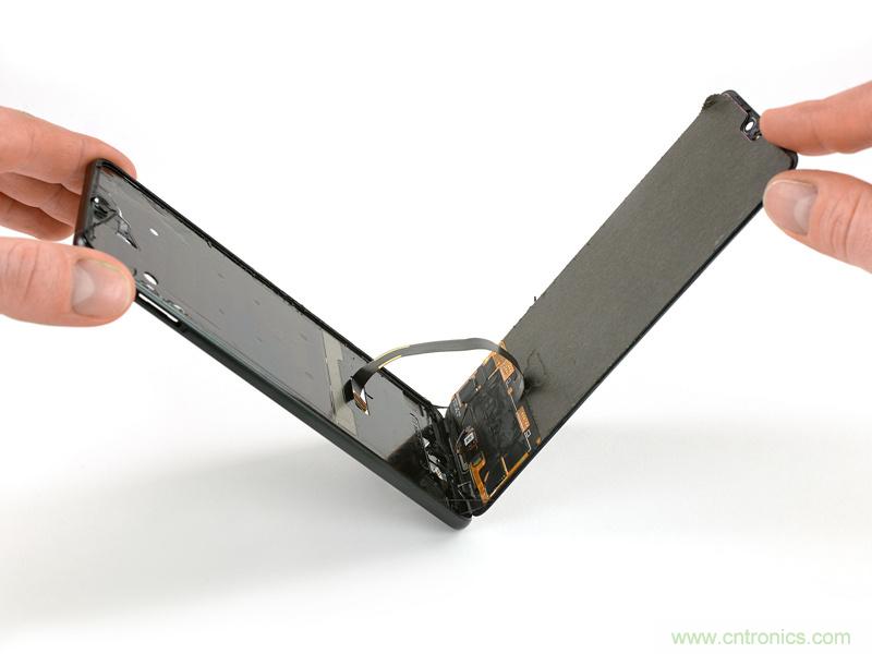 拆解華為P20 Pro:后置三攝都有硬件級光學防抖