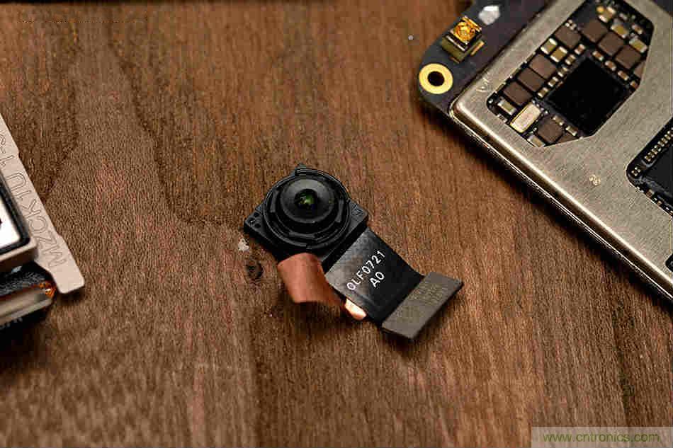 拆解魅族15 Plus：玩轉(zhuǎn)了新概念，但其工藝究竟如何？