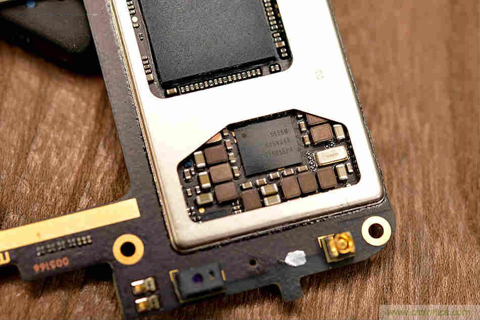 拆解魅族15 Plus：玩轉(zhuǎn)了新概念，但其工藝究竟如何？