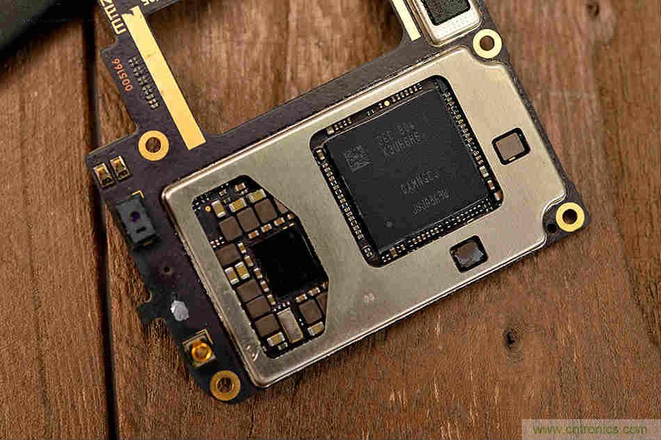 拆解魅族15 Plus：玩轉(zhuǎn)了新概念，但其工藝究竟如何？