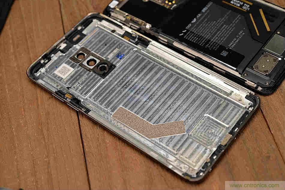 拆解魅族15 Plus：玩轉(zhuǎn)了新概念，但其工藝究竟如何？