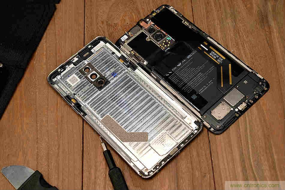 拆解魅族15 Plus：玩轉(zhuǎn)了新概念，但其工藝究竟如何？