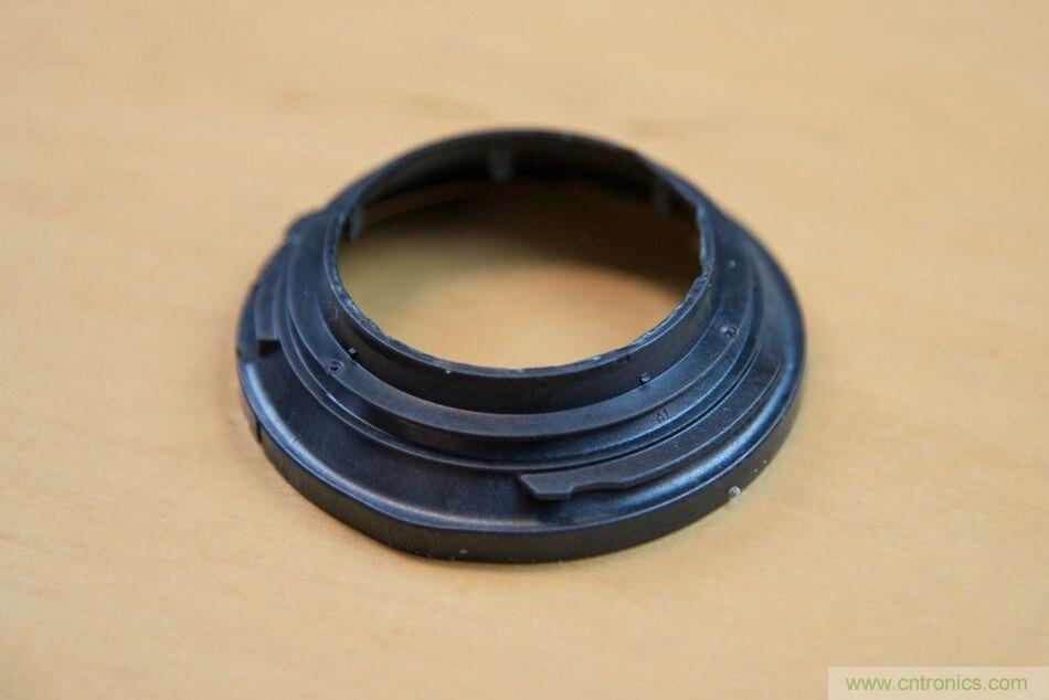 拆解戴森吹風(fēng)機：近三千元的價格貴在哪？