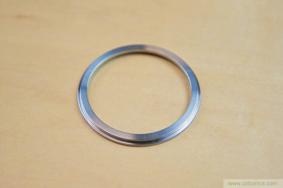 拆解戴森吹風(fēng)機：近三千元的價格貴在哪？