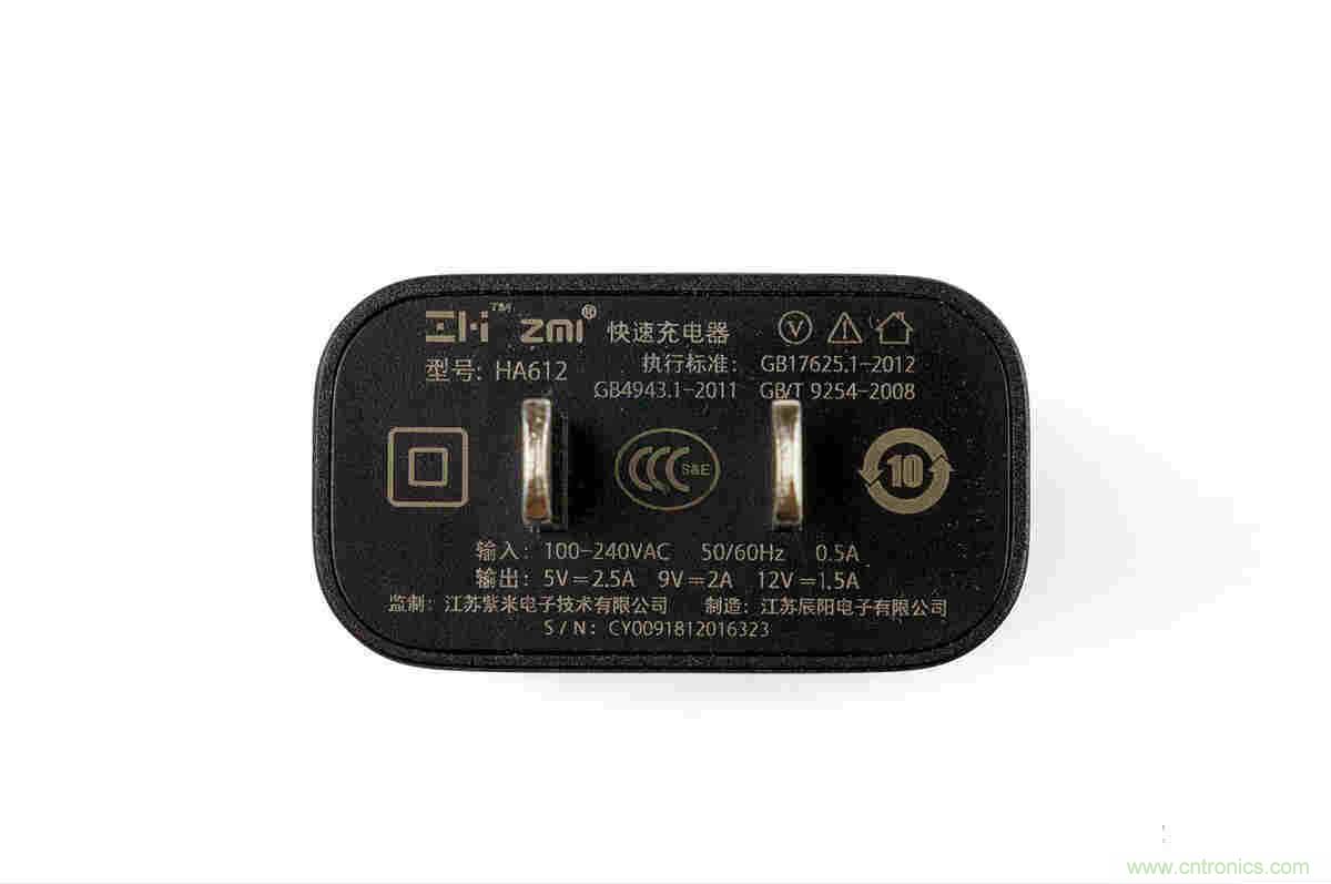 拆解對比：系出同門，小米、紫米無線充電器的差別有多大？