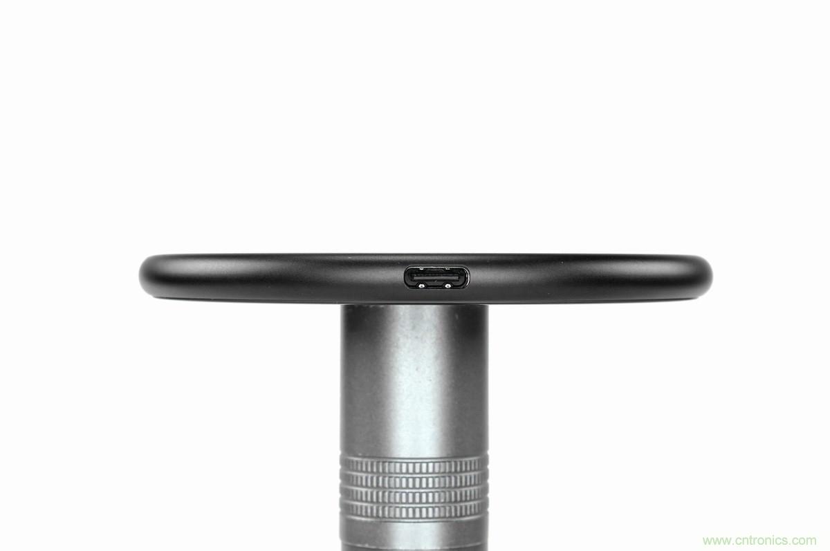 拆解對比：系出同門，小米、紫米無線充電器的差別有多大？