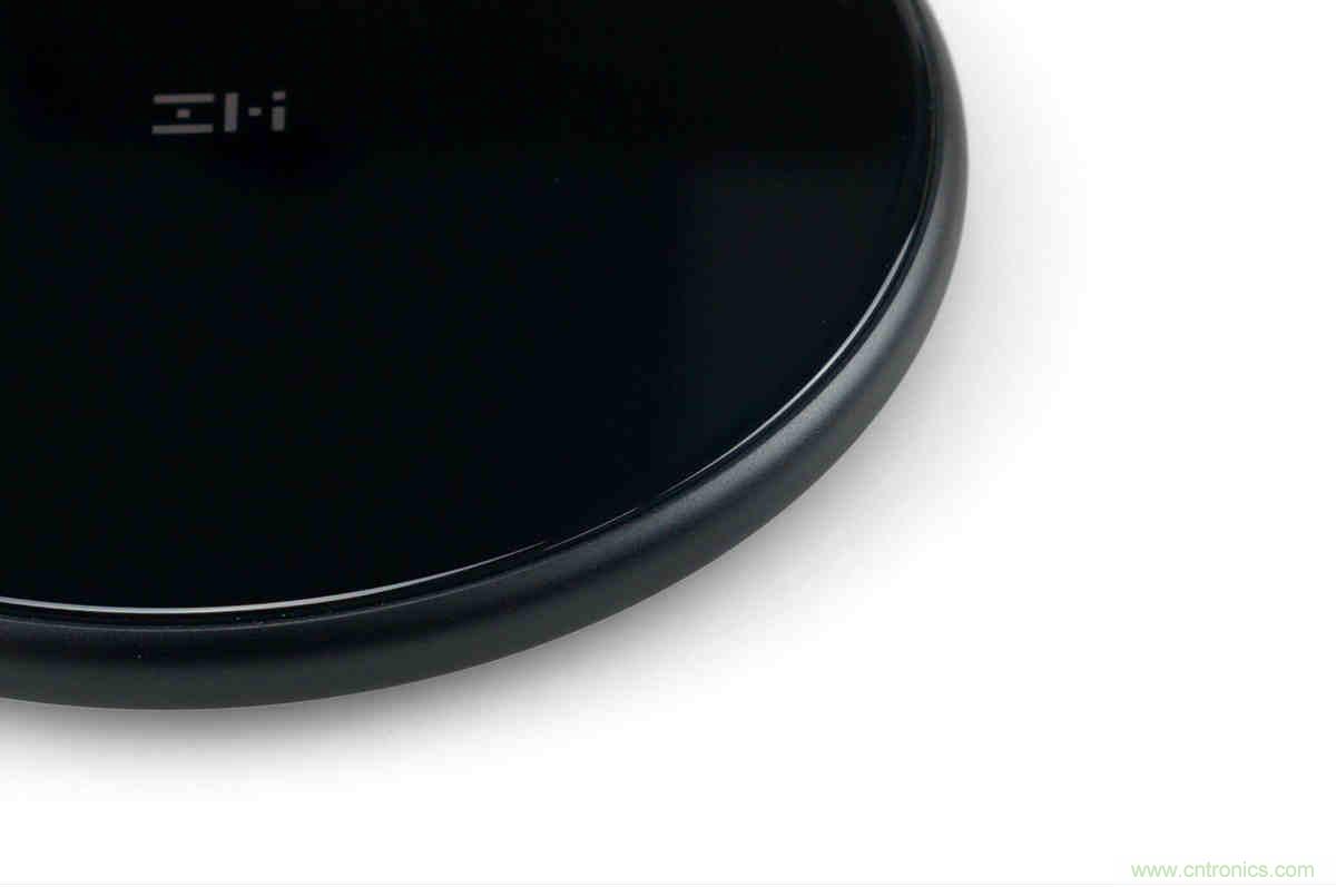 拆解對比：系出同門，小米、紫米無線充電器的差別有多大？