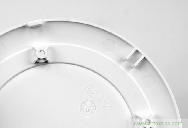 拆解對比：系出同門，小米、紫米無線充電器的差別有多大？