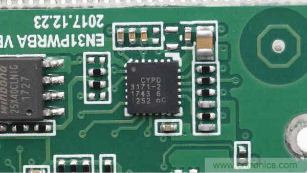 拆解華為保時(shí)捷設(shè)計(jì)快充無線充電器：憑啥能賣699？