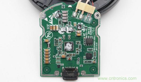 拆解華為保時(shí)捷設(shè)計(jì)快充無線充電器：憑啥能賣699？