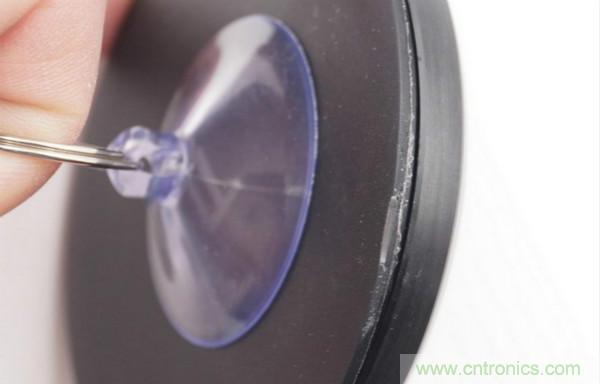 拆解華為保時(shí)捷設(shè)計(jì)快充無線充電器：憑啥能賣699？