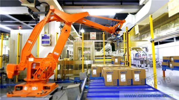 正泰昆侖 | 續(xù)寫榮耀，領(lǐng)馭未來