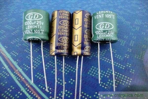 電源設(shè)計(jì)中濾波電容如何選??？