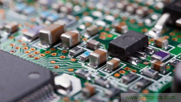 陶瓷電容老化，容值如何估算？關(guān)鍵是要理解“十倍時(shí)”的概念