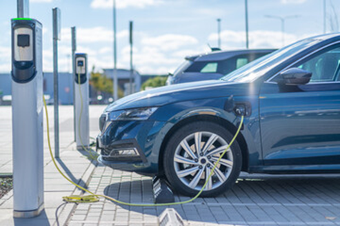 簡(jiǎn)化電動(dòng)汽車(chē)充電器和光伏逆變器的高壓電流檢測(cè) 簡(jiǎn)化電動(dòng)汽車(chē)充電器和光伏逆變器的高壓電流檢測(cè)
